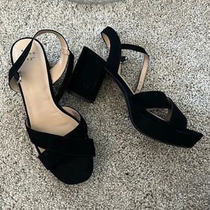 A new day black platform heels NWOT